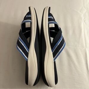 CLARKS SANDALS, Size 7, Mira Isle Navy Textile Comfort Cross Strap Sandals, NEW.